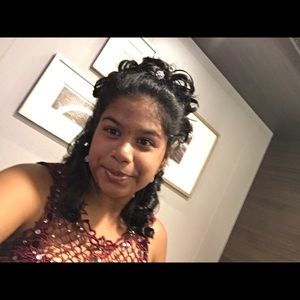 Meet your Posher, Crystal